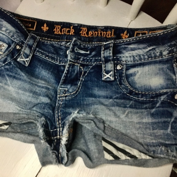 Rock revival Jean booty shorts - Picture 1 of 4